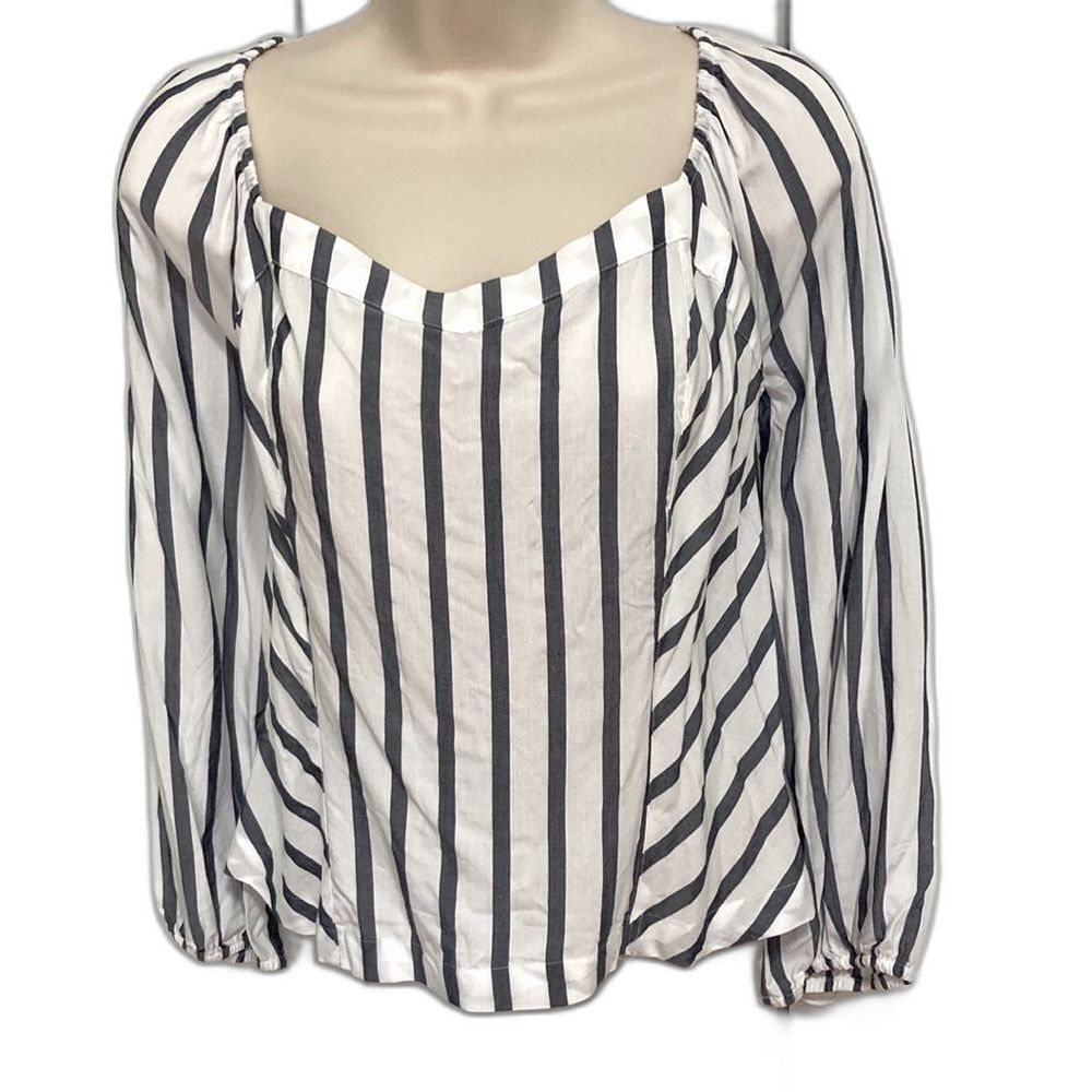 On or Off Shoulder Striped Zippered White Gray Blouse by Soho Women’s Large